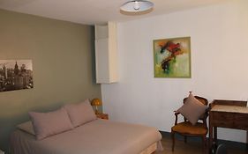 Agreable Appartement P2 Centre Ville Au Calme.