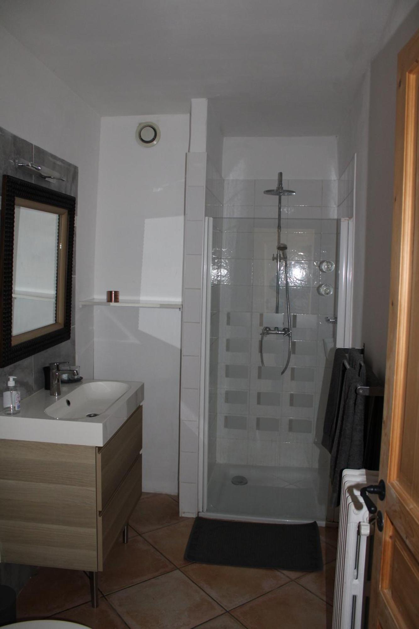 Agreable Appartement P2 Centre Ville Au Calme. Nîmes Buitenkant foto